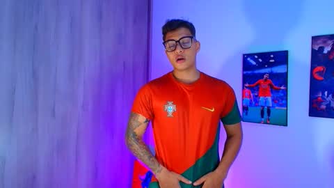 EVAN GREY online show from October 2025 04:13:02 AM