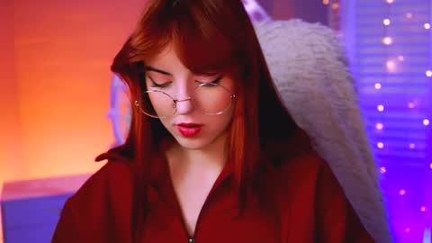 Eva  online show from March 2025 08:21:02 AM