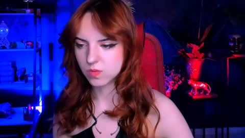 Eva  online show from March 2025 08:00:02 PM