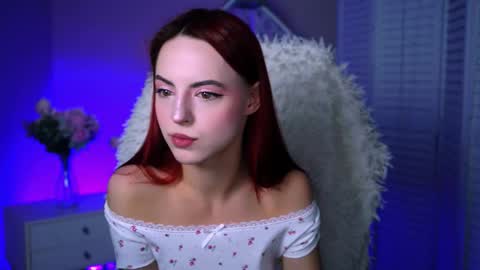 Eva  online show from October 2025 12:37:01 PM