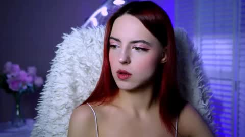 Eva  online show from October 2025 12:27:01 PM