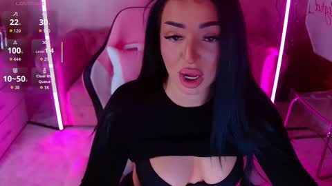 Eva online show from October 2025 05:35:01 PM