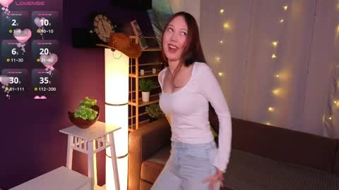 Snapshot of evangelinakovacevic chatting on May 2026 04:14:01 PM Hello im Lia online show from May 2026 04:14:01 PM