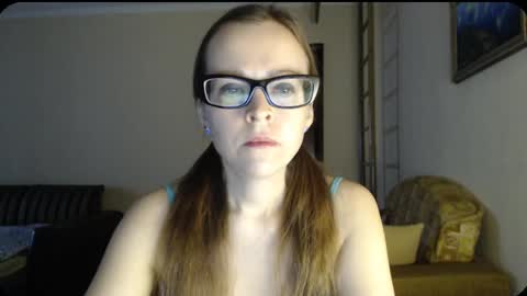 Snapshot of evangeline06 chatting on December 2024 08:05:01 AM YourMistress online show from December 2024 08:05:01 AM