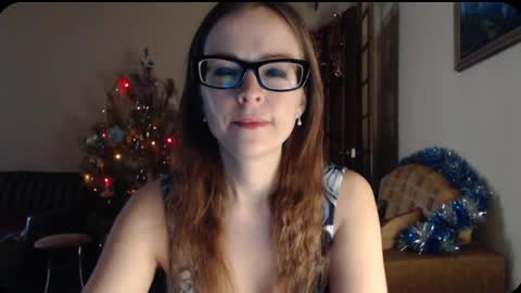 Snapshot of evangeline06 chatting on January 2025 09:05:01 AM YourMistress online show from January 2025 09:05:01 AM