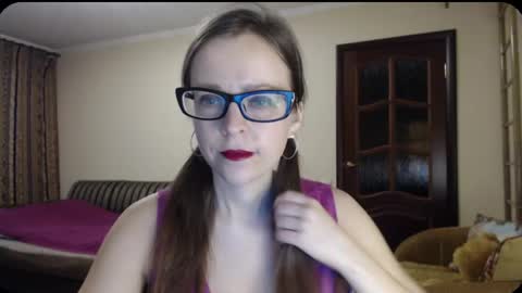 Snapshot of evangeline06 chatting on March 2025 08:19:02 AM YourMistress online show from March 2025 08:19:02 AM