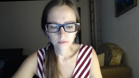 Snapshot of evangeline06 chatting on September 2025 09:20:01 AM YourMistress online show from September 2025 09:20:01 AM