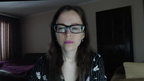 Snapshot of evangeline06 chatting on May 2026 08:53:02 AM YourMistress online show from May 2026 08:53:02 AM