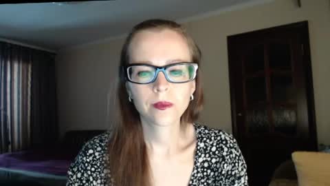Snapshot of evangeline06 chatting on May 2026 08:55:01 AM YourMistress online show from May 2026 08:55:01 AM