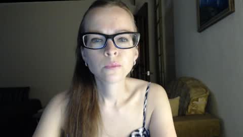 Snapshot of evangeline06 chatting on May 2026 09:27:02 AM YourMistress online show from May 2026 09:27:02 AM