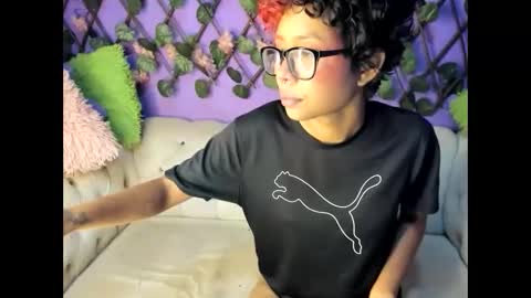 Snapshot of evangely15 chatting on September 2025 11:44:01 AM evangely online show from September 2025 11:44:01 AM