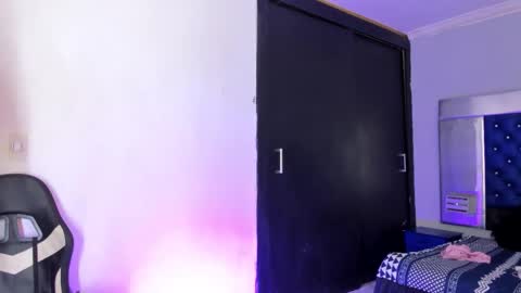 Snapshot of evanllelyne chatting on October 2025 11:27:02 PM evanllelyne online show from October 2025 11:27:02 PM