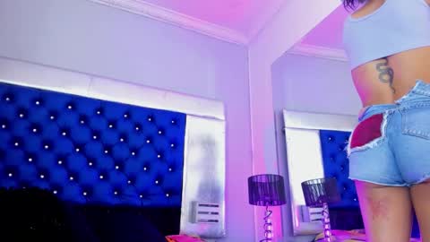 Snapshot of evanllelyne chatting on November 2025 12:16:01 PM evanllelyne online show from November 2025 12:16:01 PM