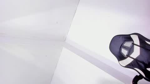 Snapshot of evanllelyne chatting on February 2026 12:04:01 PM evanllelyne online show from February 2026 12:04:01 PM