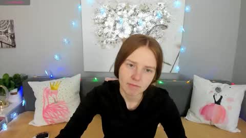 Adelina online show from December 2025 05:01:02 AM