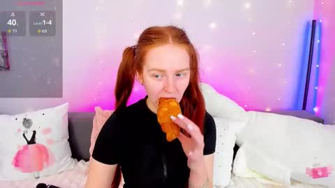 Adelina online show from February 2026 06:25:02 AM