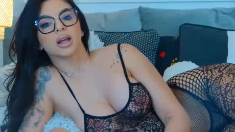 Snapshot of evareyss chatting on February 2025 06:33:01 AM evareyss online show from February 2025 06:33:01 AM