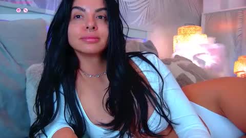 Snapshot of evareyss chatting on October 2025 11:19:02 AM evareyss online show from October 2025 11:19:02 AM