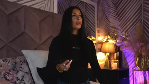 EvaRhea online show from April 2026 02:47:02 AM