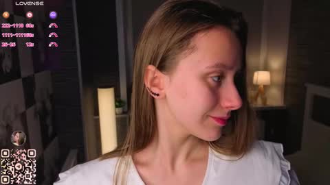 Eva online show from November 2025 07:21:01 PM