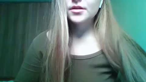 evasapples2026 online show from January 2026 01:04:01 PM