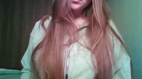 evasapples2026 online show from April 2026 07:37:01 PM