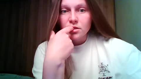 evasapples2026 online show from June 2026 07:20:01 PM