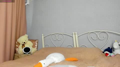 Snapshot of evasunshine18 chatting on December 2024 09:51:02 AM Eva online show from December 2024 09:51:02 AM