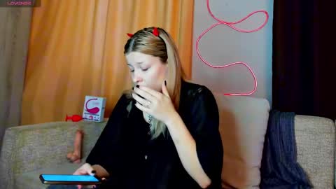 Snapshot of evasunshine18 chatting on February 2025 07:13:02 AM Eva online show from February 2025 07:13:02 AM