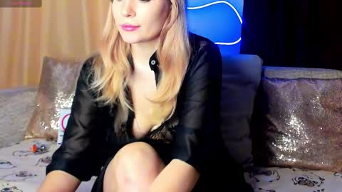 Snapshot of evasunshine18 chatting on February 2025 09:00:01 AM Eva online show from February 2025 09:00:01 AM