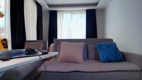  EVA LUNA online show from December 2025 07:40:02 PM