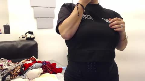 Eva Twiss online show from April 2026 01:49:01 PM