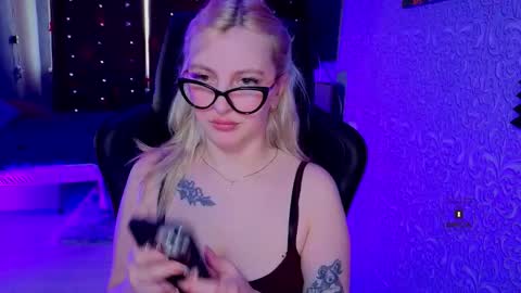 evavibe online show from March 2026 06:52:02 AM