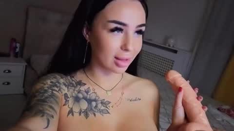 Eva online show from September 2025 03:43:02 AM