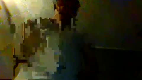 Snapshot of eve1luvsray chatting on January 2025 02:06:01 AM eve1luvsray online show from January 2025 02:06:01 AM