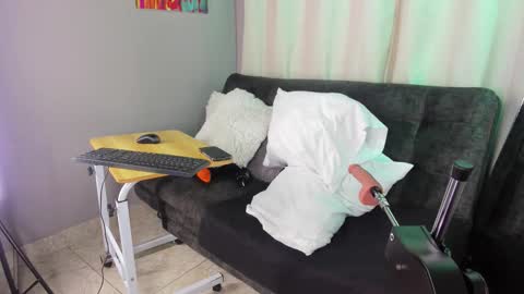 Eva Queen online show from December 2025 12:21:02 PM