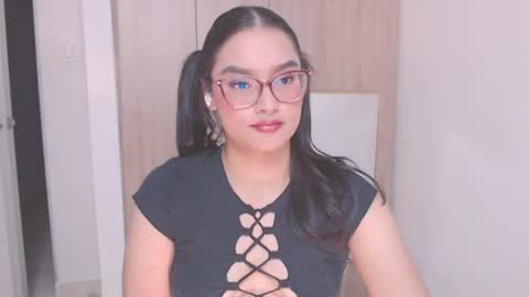 Snapshot of eve_rox18 chatting on August 2026 09:47:02 AM Eve Rox18 online show from August 2026 09:47:02 AM