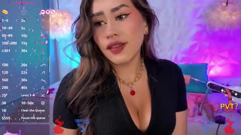 Eveline  online show from September 2025 06:41:02 PM