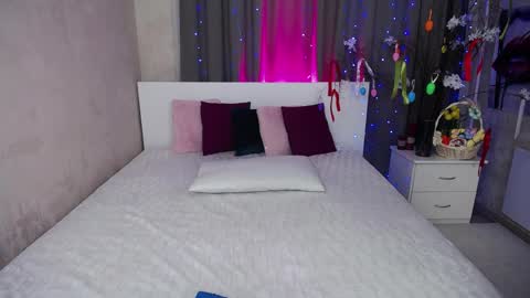 Evelin online show from April 2026 05:29:02 AM