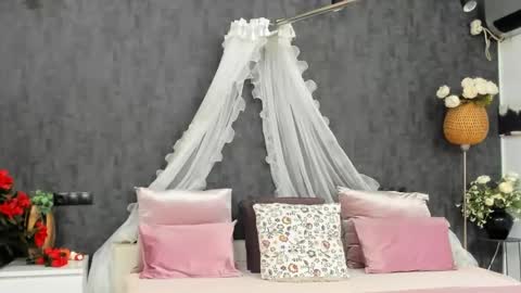 evellynereys online show from February 2025 04:09:02 AM