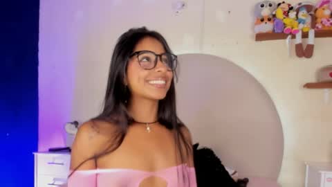 Snapshot of evelyn__ebony chatting on May 2026 03:20:02 PM evelyn ebony online show from May 2026 03:20:02 PM