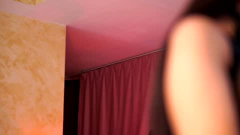 Evelyn online show from February 2025 07:10:02 PM