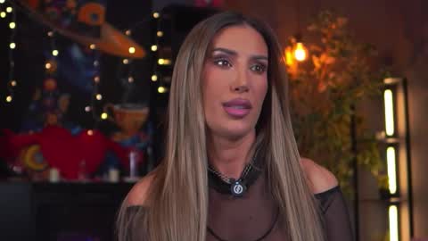 Evelyn online show from March 2026 07:20:02 PM