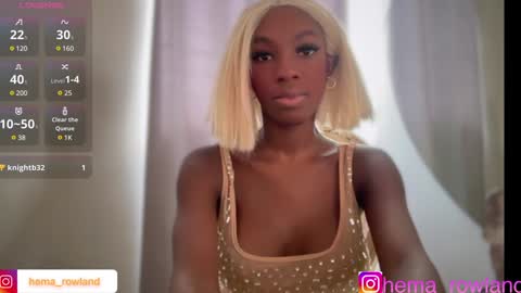 Snapshot of evelyn_jhonson3 chatting on December 2024 12:55:01 PM E V E L Y N online show from December 2024 12:55:01 PM