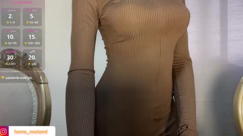 Snapshot of evelyn_jhonson3 chatting on January 2025 12:49:01 PM E V E L Y N online show from January 2025 12:49:01 PM