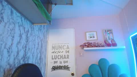 Juliana online show from March 2025 01:15:01 AM