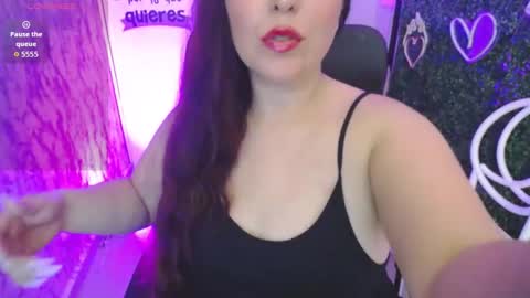 Juliana online show from October 2025 07:21:02 PM