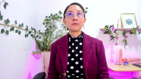 evelyn_miller___ online show from April 2026 08:09:01 PM