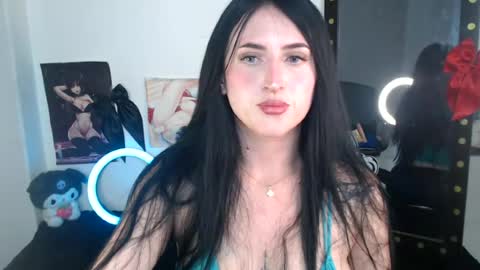 Snapshot of evelyn_sheeran chatting on June 2026 03:22:02 AM Julieta online show from June 2026 03:22:02 AM
