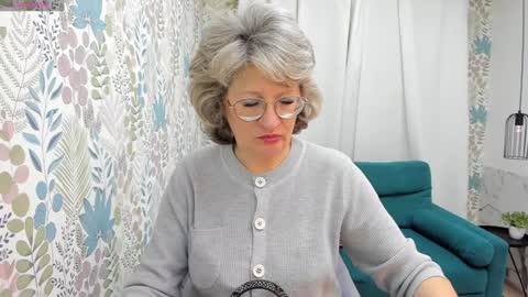 Snapshot of evelynblissful chatting on December 2024 05:09:02 AM Evelyn online show from December 2024 05:09:02 AM